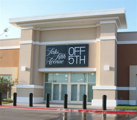 off 5th saks outlet.